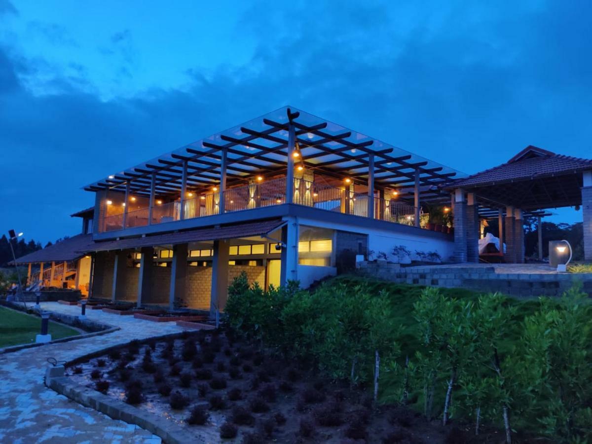 Hotel Biranji Aqua Retreat Chikmagalūr Esterno foto