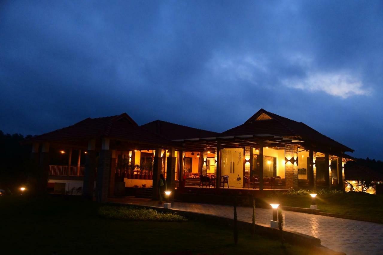 Hotel Biranji Aqua Retreat Chikmagalūr Esterno foto
