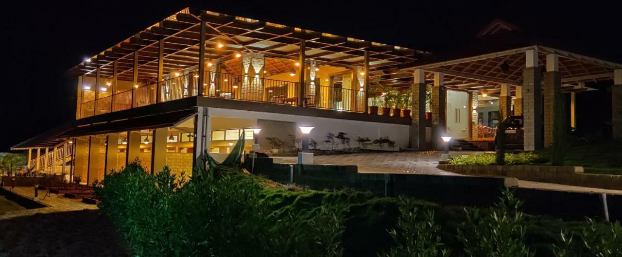 Hotel Biranji Aqua Retreat Chikmagalūr Esterno foto